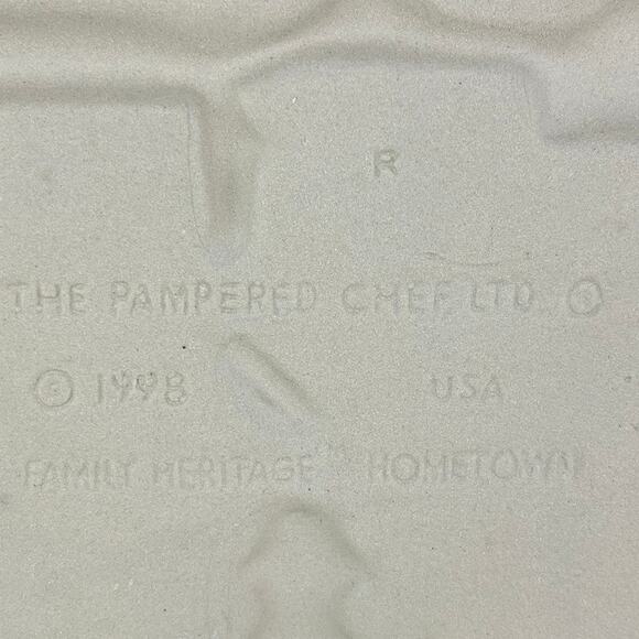 Pampered Chef Stoneware Mold Family Heritage Home Town Train - Picture 4 of 6